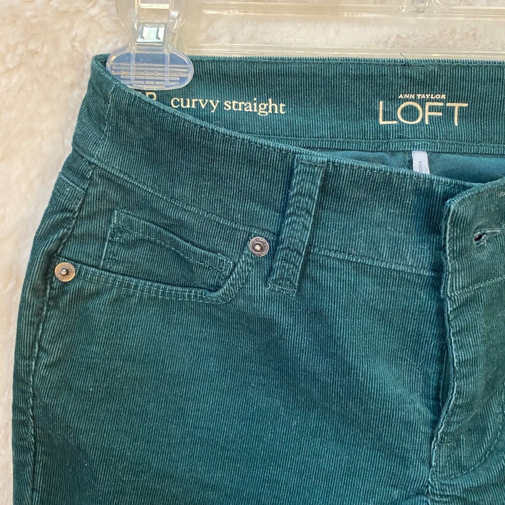 LOFT Curvy Straight Corduroy Pants in vivid Green color - Size 24 Petite (NWT)